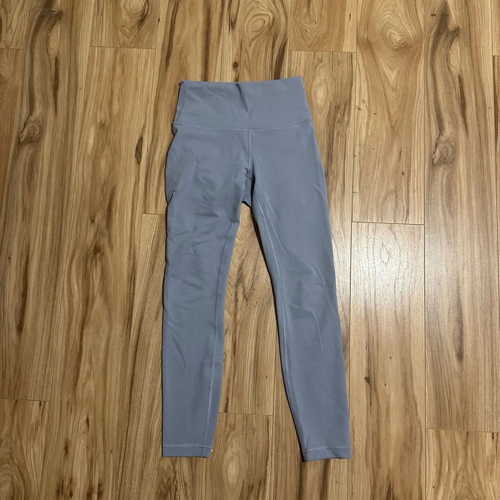 Blue lululemon wonder train (25”)